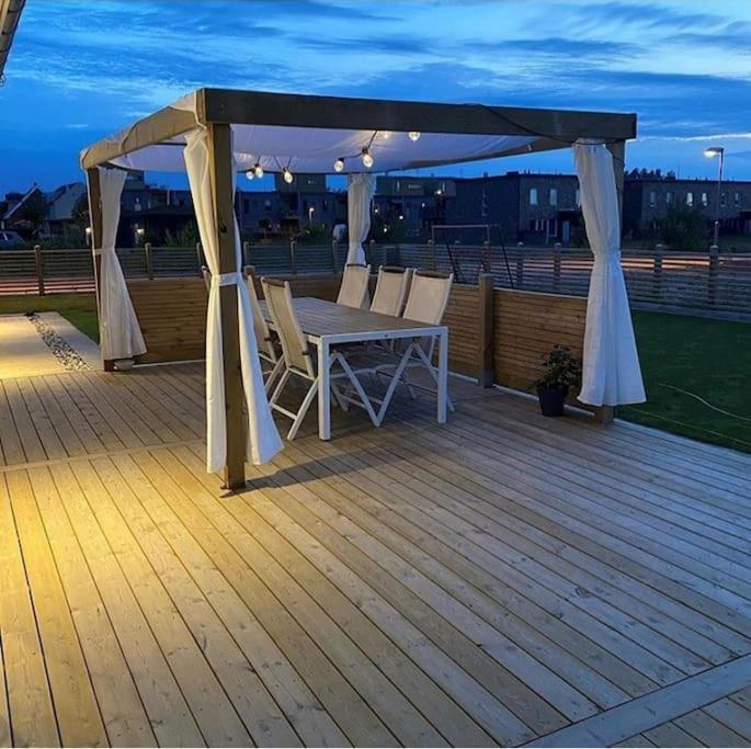 Huvilat New Luxurious In Close To The *