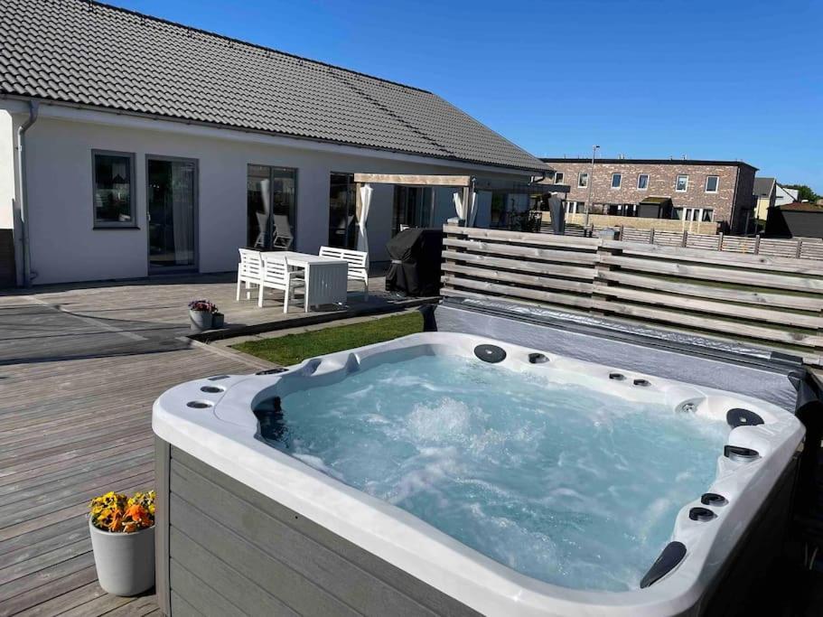Huvilat New Luxurious In Close To The *